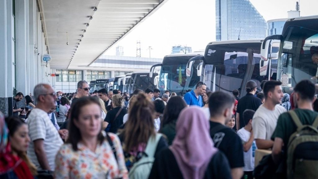 Bakan Uraloğlu duyurdu: Korsan taşımacılığa artırımlı ceza geliyor