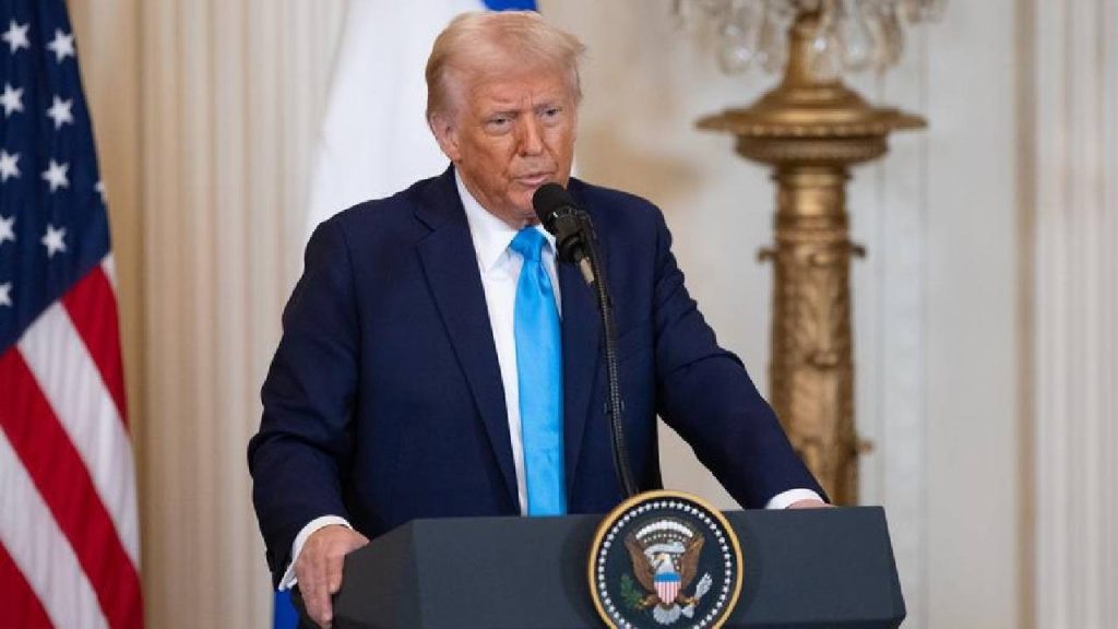 Trump’tan Kanada’ya ‘reklam’ misillemesi: Gümrük vergisini yüzde 10 artırıyorum