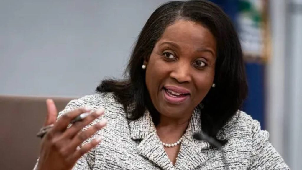 ABD’de Yüksek Mahkemesiden Fed üyesi Cook için karar