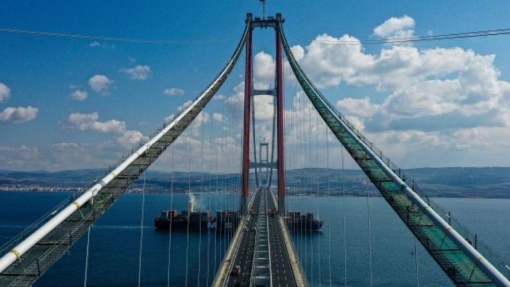 Köprü ve otoyollara ödenen garanti ücretlere kur zammı yapıldı