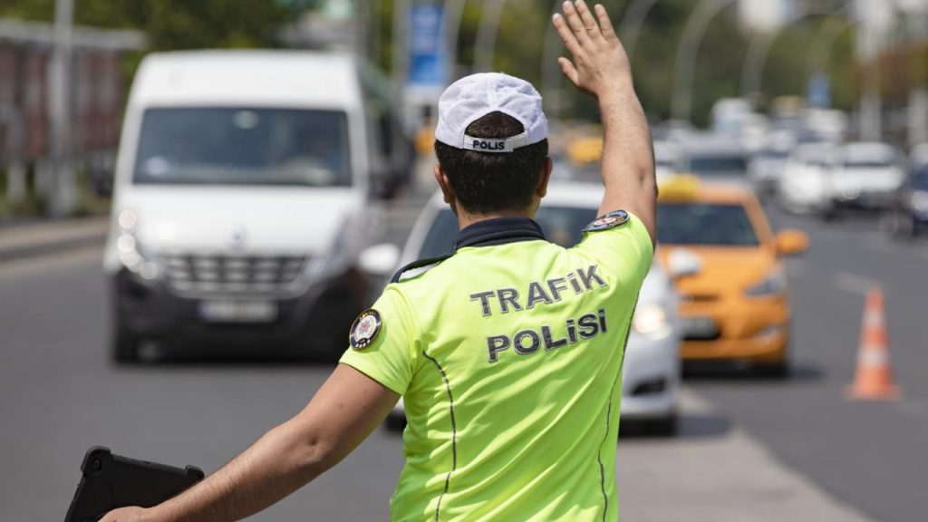 İstanbullular dikkat! Bu yollar trafiğe kapatıldı