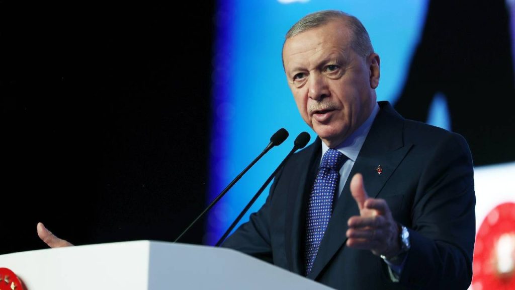 16. Boğaziçi Zirvesi başladı: Cumhurbaşkanı Erdoğan’dan iş birliği ve diyalog vurgusu