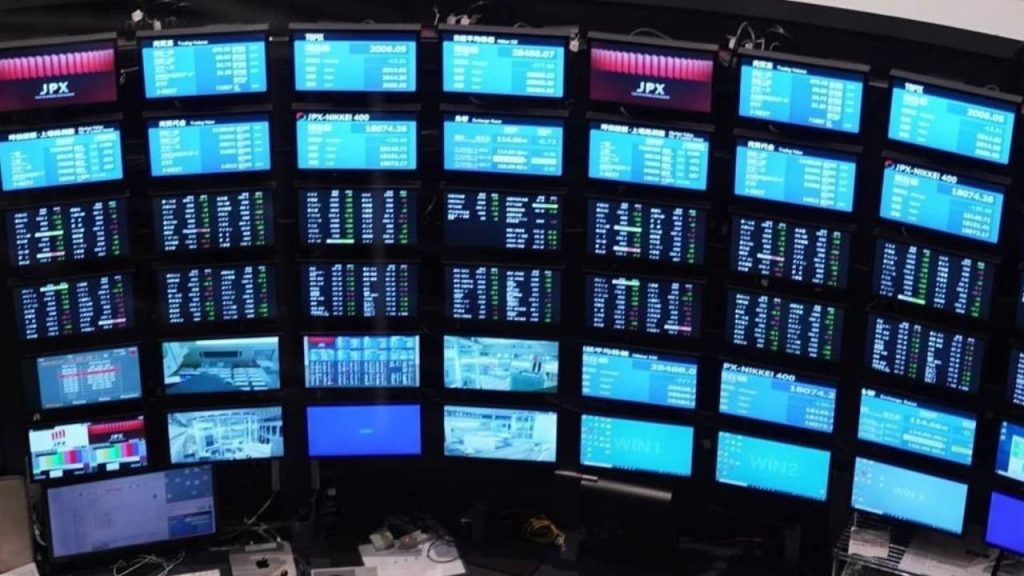 Asya borsaları savunma ve havacılık hisseleri öncülüğünde yükseldi