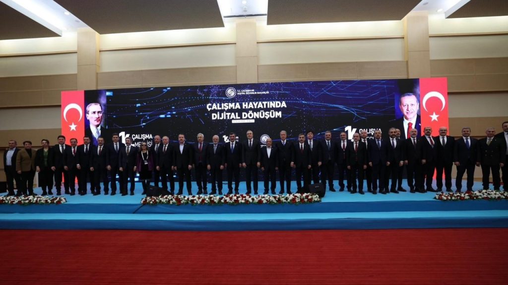 İşverenlere çağrı: Sadece fayda değil insan odaklı bir dönüşüm hedefleyin