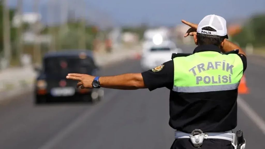 Ticari araçlara SGK ile EGM’den sıkı denetim: Sigortasız şoför çalıştırana ağır cezalar yolda